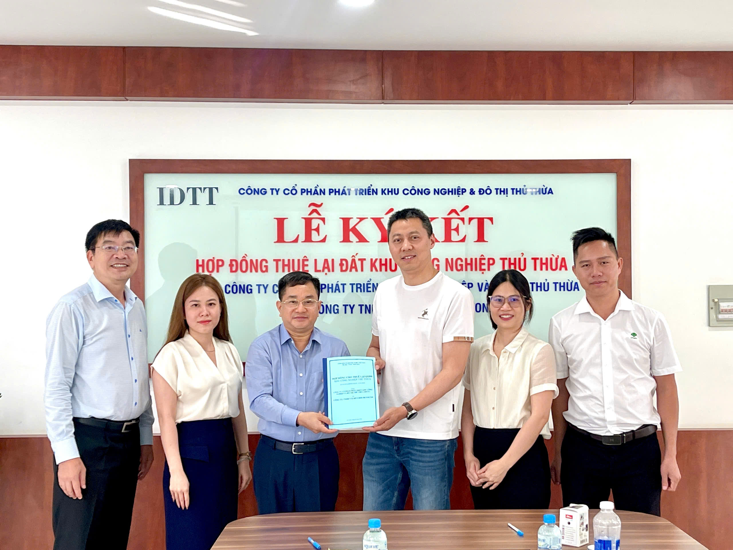 IDTT KÝ KẾT HỢP ĐỒNG THUÊ ĐẤT VỚI CÔNG TY VẢI ĐỒ CHƠI BEYOND